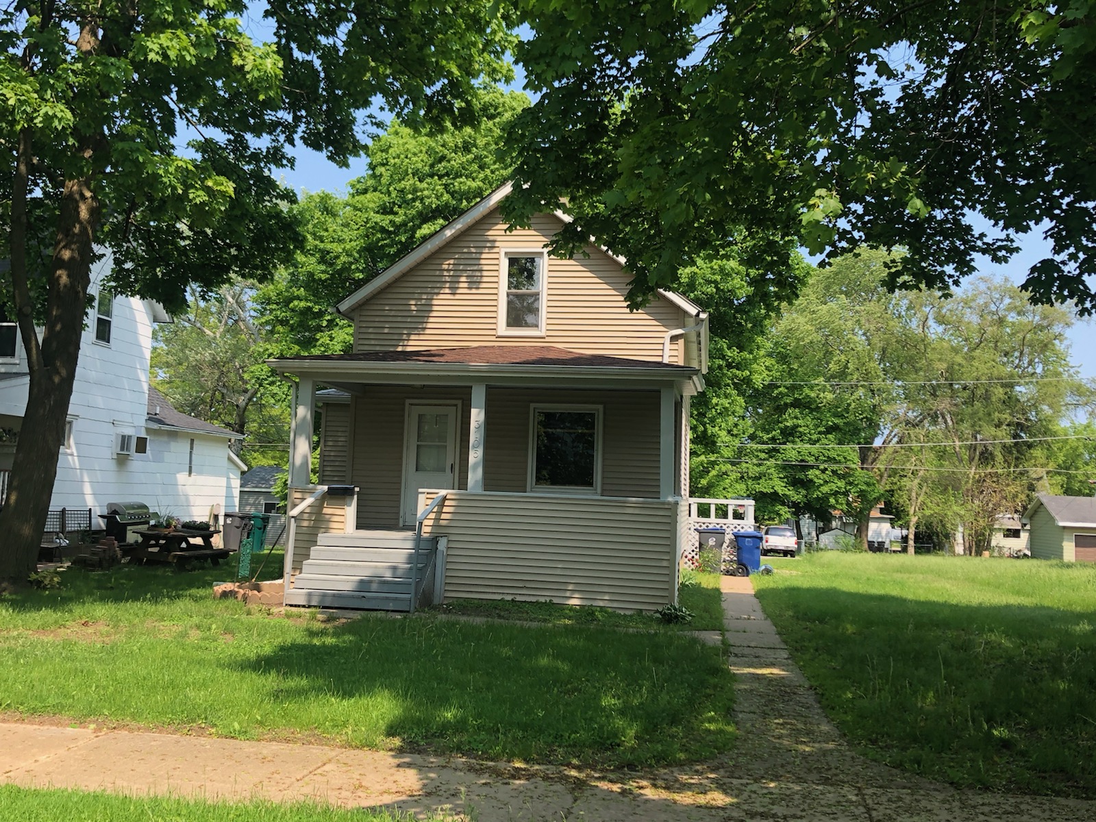 3105 Eshcol Avenue